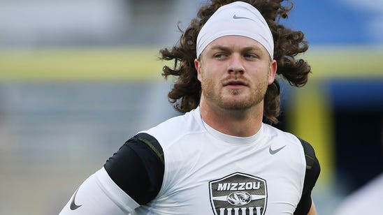 Missouri suspends QB Mauk, OL Cuellar for South Carolina game