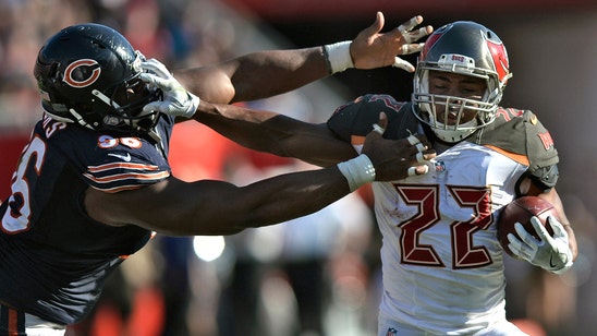 Buccaneers make most of turnovers in rout of Bears