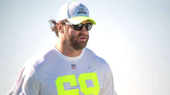 Evan Mathis finds continuing career is in the cards in Arizona