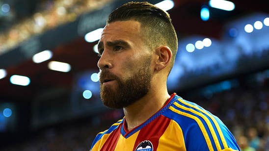 Report: Otamendi set for Man City medical after deal reached with Valencia