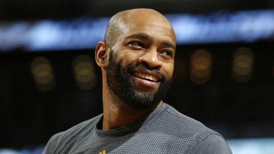 Vince Carter turns back the clock with insane reverse alley-oop dunk