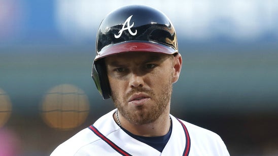 Watch Freddie Freeman reduce his bat to splinters after striking out