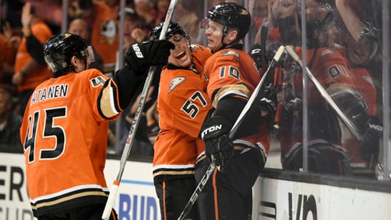 Perry gets hat trick to lead Ducks over Kings 4-2