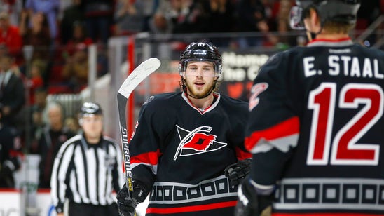Hurricanes reach deal for 2-year extension with F Lindholm