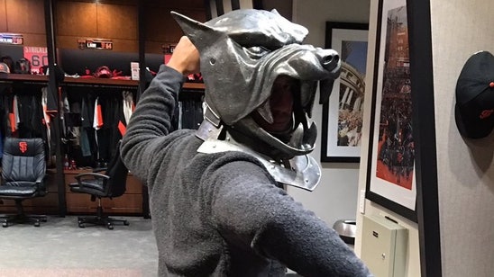 Hunter Pence gave Madison Bumgarner a 'Game of Thrones' mask