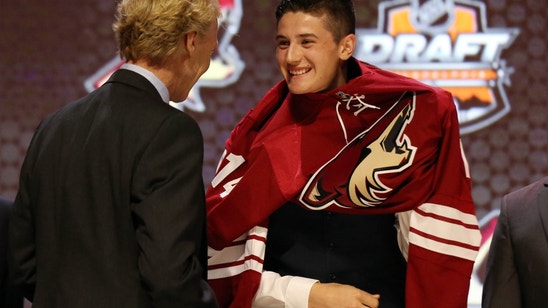 Arizona Coyotes Rookie Brendan Perlini Scores First NHL Goal