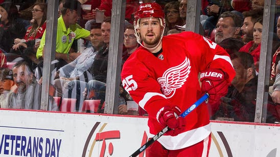 Red Wings' Green recalls meeting Michelle Obama while playing street hockey