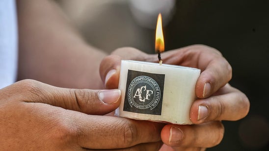 Chapecoense player who was not on plane announces retirement