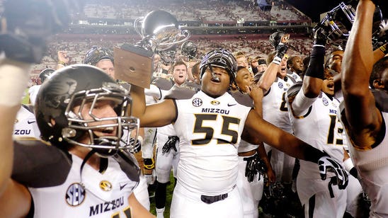 Converted DT Crawford finds his way at right tackle for Missouri