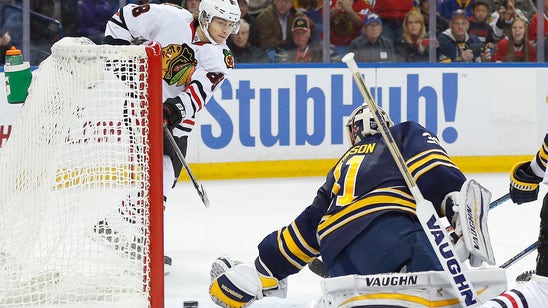 Amid boos back home in Buffalo, Kane leads Blackhawks over Sabres