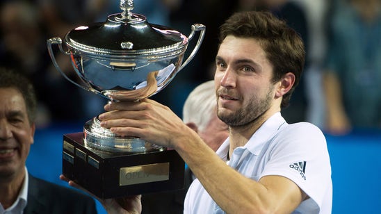 Open 13: Simon defeats Monfils in tiebreak for 12th career title