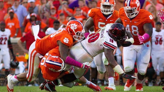 Clemson linebacker fires shot at OU's Perine and his bulging biceps