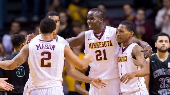 Gophers basketball rolls past Chicago State 70-52