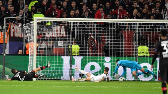 Watch: Hugo Lloris somehow denies Chicharito a sure Champions League goal