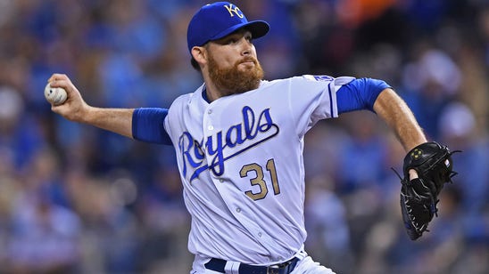 Kennedy earns first home win of 2017 as Royals defeat Diamondbacks 2-1