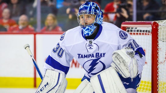 Kings complete shocking trade for goalie Ben Bishop