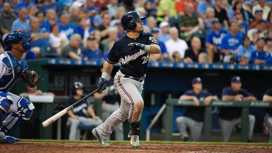 Parra still Brewers main left fielder