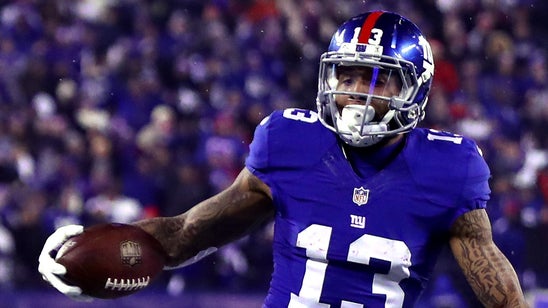 Giants end Cowboys' 11-game win streak to keep division hopes alive