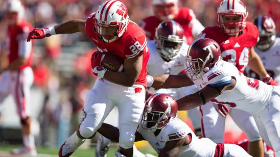 Badgers ease past Troy, 28-3