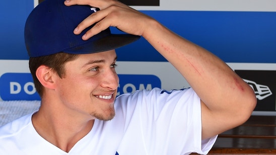 Corey Seager Named Unanimous NL Rookie of the Year