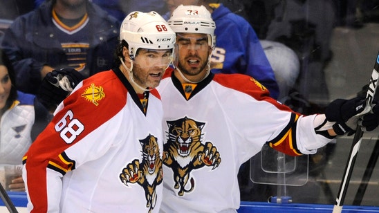 Jagr jokingly tweets he's 'old and no good' after stellar save by Rinne