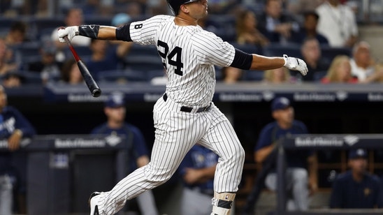 Yankees' catcher Gary Sanchez hits fantastic sacrifice fly (video)