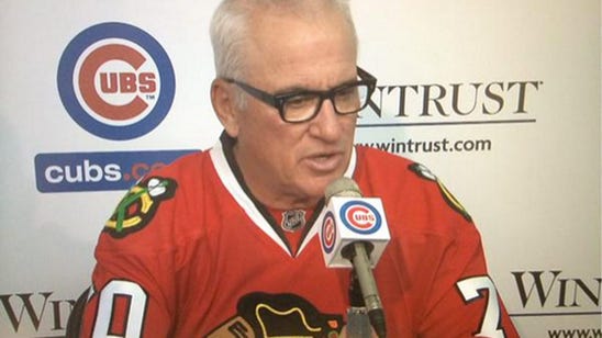 Cubs support hometown hockey club by sporting Blackhawks jerseys on their recent road trip