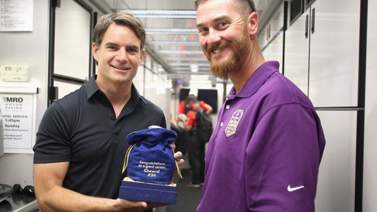 Jeff Gordon receives special gift from decorated Marine at Indy