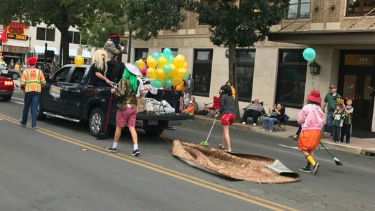 Baylor students protest sexual assault with 'sweep-it-under-the-rug' homecoming float