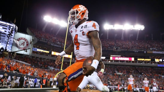 Clemson rallies twice in final minutes to stun Alabama for College Football Playoff title