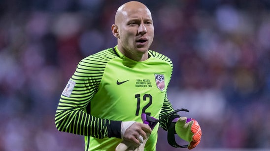 Report: U.S. goalkeeper Brad Guzan will sign with MLS expansion club Atlanta United