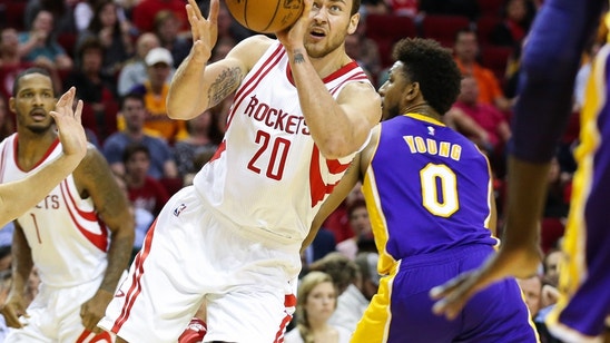 Donatas Motiejunas agrees to new deal with Houston Rockets