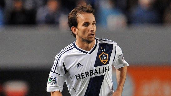 LA Galaxy re-sign Mike Magee from Chicago Fire