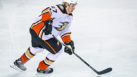 Anaheim Ducks D Hampus Lindholm Getting Closer to New Deal