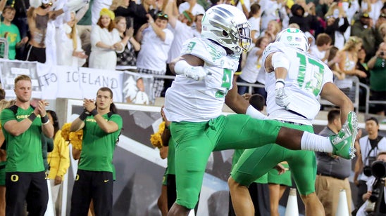 Marshall, Nelson named to Hornung Award watch list