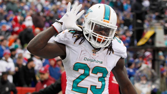 Jay Ajayi shouldering the load to lift Dolphins to playoffs