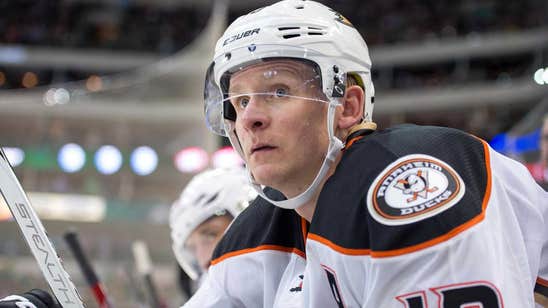 Ducks blow 3-goal lead to Stars, lose 4-3