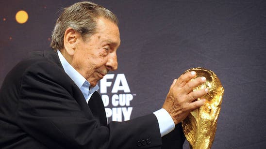 Uruguayan soccer great Alcides Ghiggia dies at 88