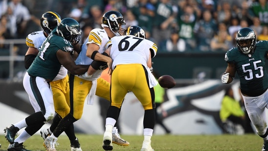 Carson Wentz and Fletcher Cox receive high praise as Eagles enter bye week