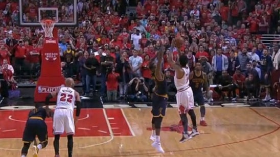 Derrick Rose banks three-pointer to beat Cleveland Cavaliers