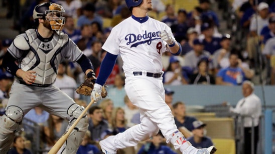 Grandal slugs 3 of Dodgers' 5 HRs in 10-6 win over Padres