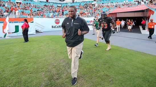 Former Miami greats Vinny Testaverde, Jonathan Vilma to help in coaching search