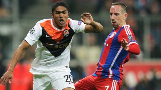 Douglas Costa wants to join Bayern Munich, but says deal not yet agreed