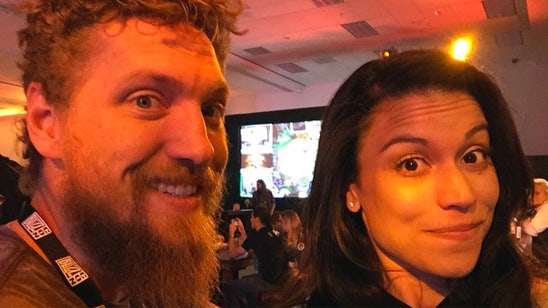 Hunter Pence proposes to girlfriend at Disney World