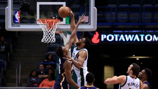 Milwaukee Bucks-Indiana Pacers Twi-lights: Parker double-doubles in comeback win