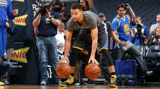 Stephen Curry practiced his putting stroke before beating the Grizzlies