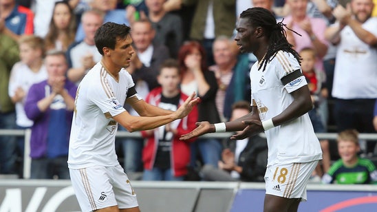 Swansea cruise past Newcastle; Leicester remain undefeated