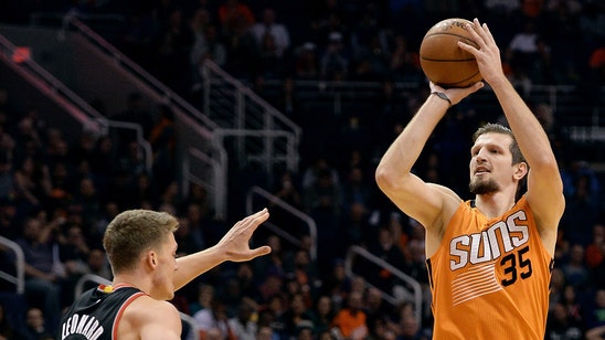 Suns go cold late in loss to Blazers