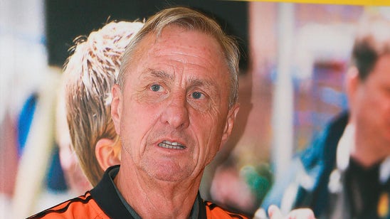 Johan Cruyff says he will win battle against cancer