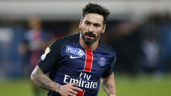 Report: Chelsea interested in signing PSG forward Lavezzi